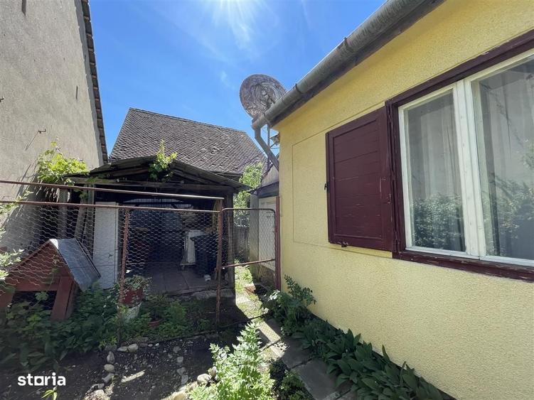 Casă cu 4 camere cu Teren 513 Mp în Șura Mică