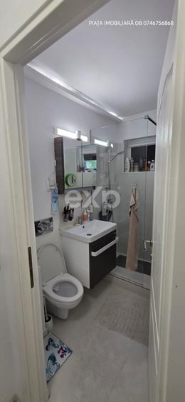 Apartament cu 2 camere semidecomandat, mobilat în Micro 9