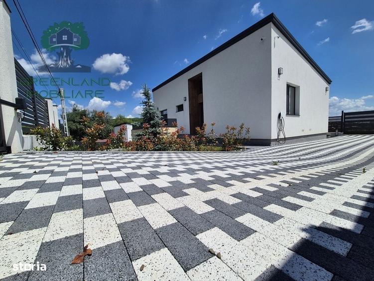 Casă cu 4 camere în Tomești