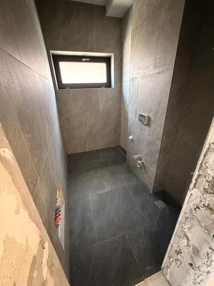 Casă individuală cu 5 camere cu Canalizare în Valea Lupului