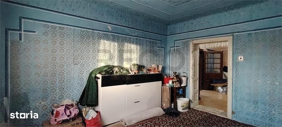 Casă cu 5 camere cu Teren 3000 Mp în Oșorhei