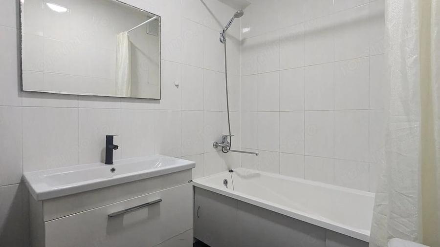 Garsonieră decomandată în 13 Septembrie