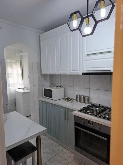 Apartament cu 3 camere decomandat în George Enescu