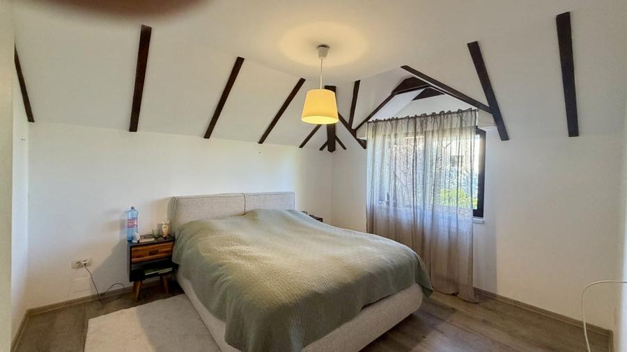 Casă individuală cu 6 camere cu Teren 535 Mp în Tunari