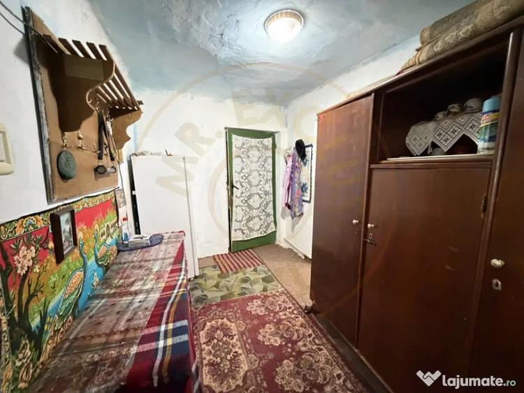 Casă cu 4 camere cu Teren 780 Mp în Pitoi
