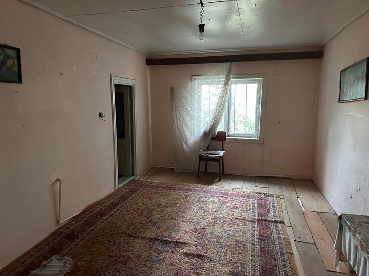 Casă individuală cu 5 camere cu Teren 2000 Mp în Nănești