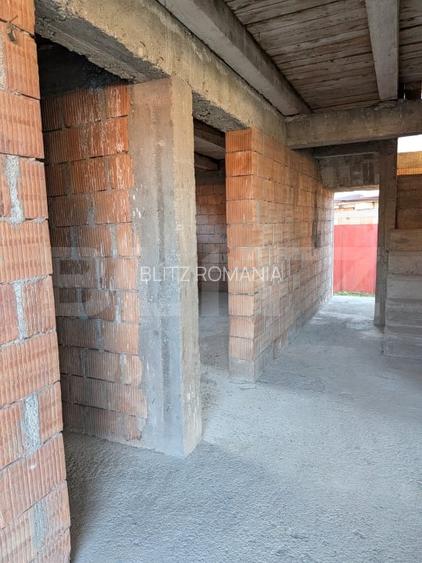 Casa de vanzare, 90 mp, zona Central