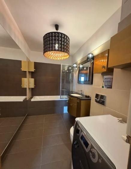 Apartament cu 3 camere semidecomandat, mobilat în Zorilor