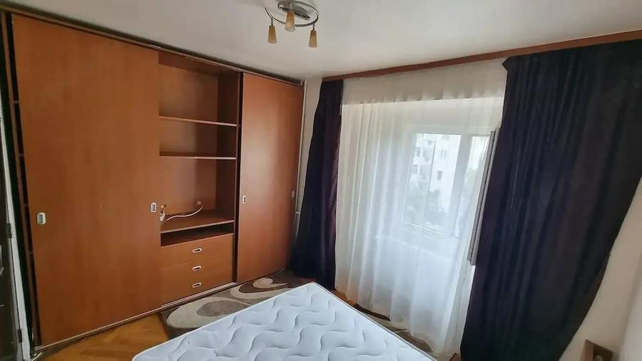 Apartament cu 2 camere decomandat în Girocului
