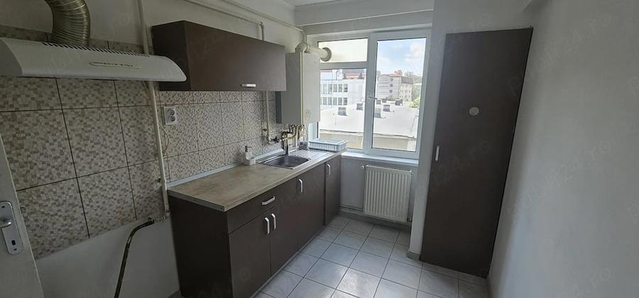Apartament cu 2 camere nedecomandat în Central