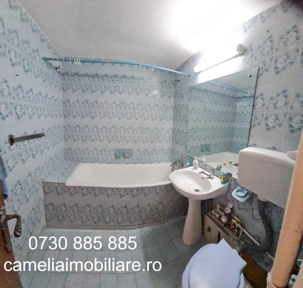 Apartament cu 3 camere semidecomandat în Drumul Taberei