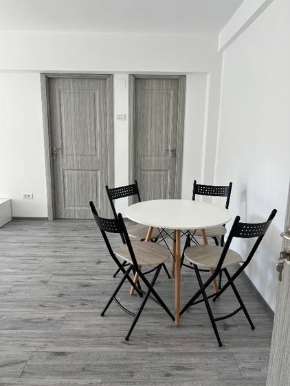 Apartament cu 2 camere semidecomandat, mobilat în Ultracentral