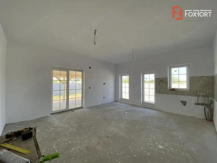 Casă cu 3 camere cu Teren 350 Mp în Remetea Mare