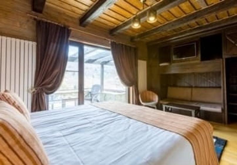 Garsonieră decomandată, mobilată în Glăjărie