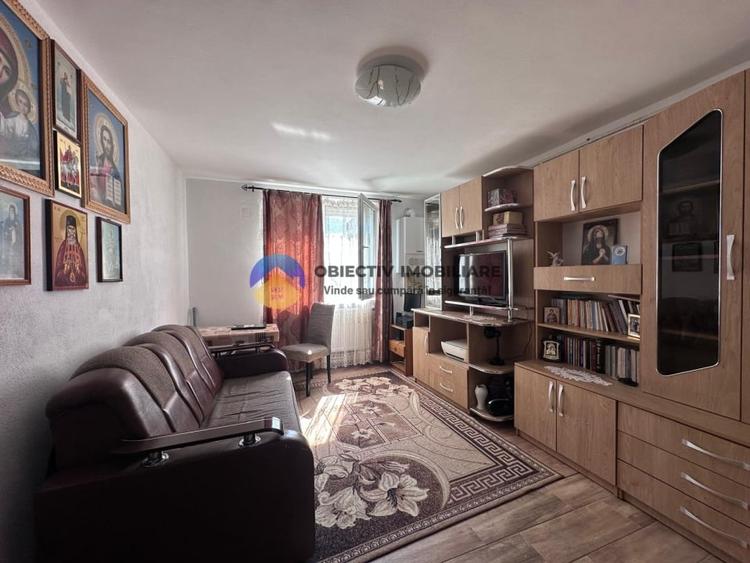 Apartament cu 2 camere decomandat, mobilat în Mărăței