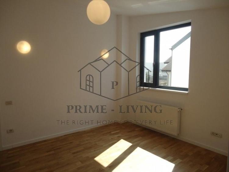 Duplex cu 6 camere cu Piscina în Nord