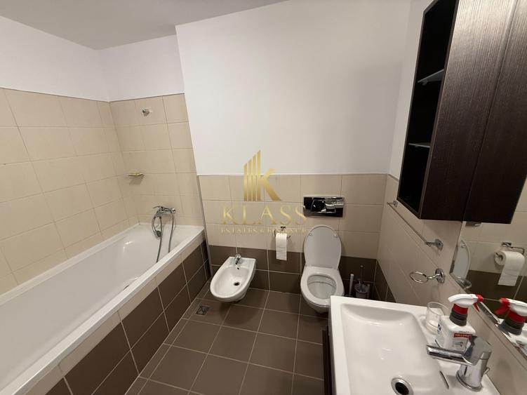 Apartament cu 3 camere decomandat, mobilat în Băneasa