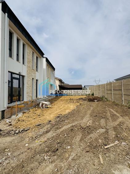 Duplex cu 4 camere cu Canalizare în Moșnița Nouă