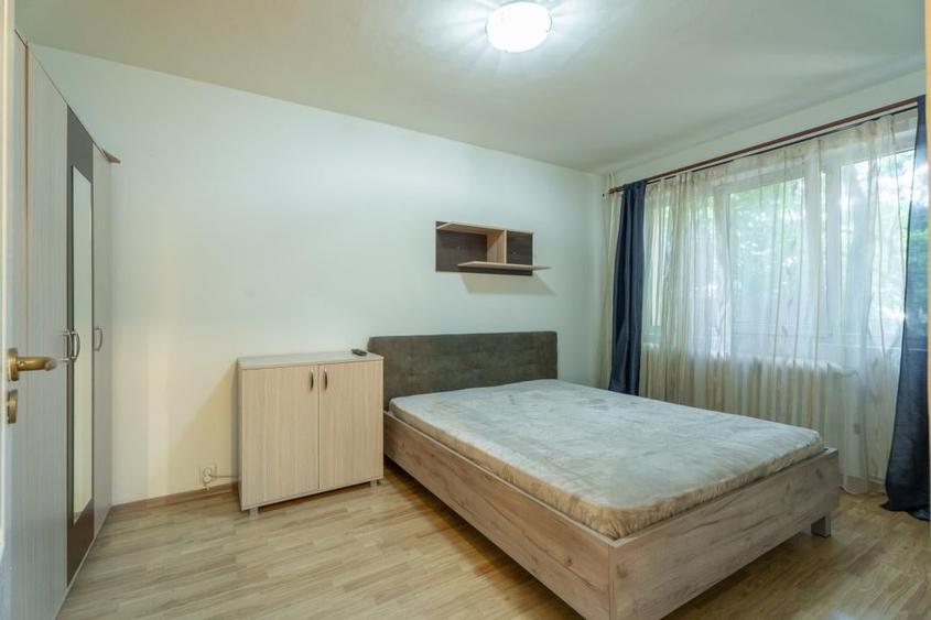 Apartament cu 2 camere decomandat, mobilat în Podu Roș