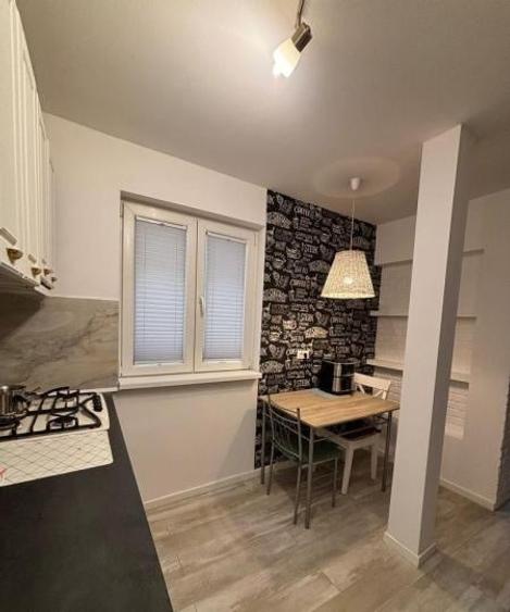 Apartament cu 3 camere semidecomandat în Drumul Taberei