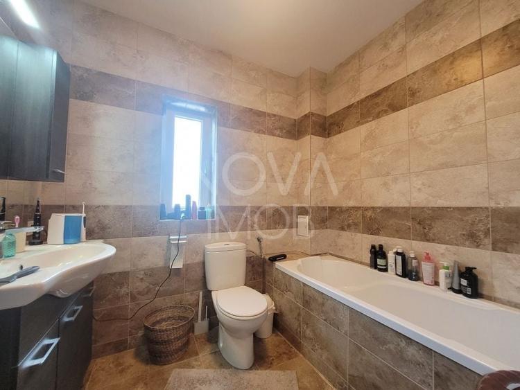 Apartament cu 2 camere semidecomandat, mobilat în Șelimbăr