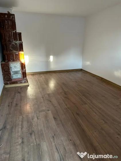 Casă cu 3 camere în Central
