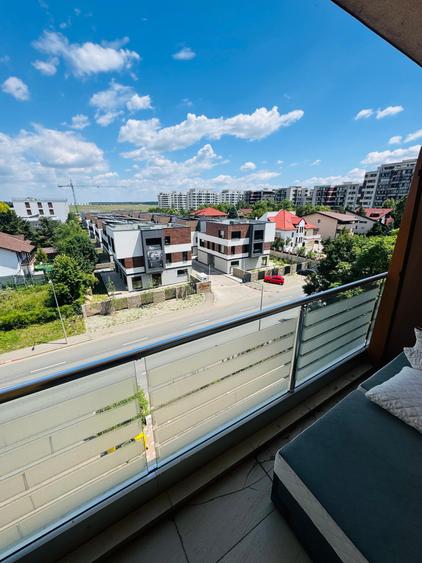 Apartament cu 3 camere decomandat în Pipera