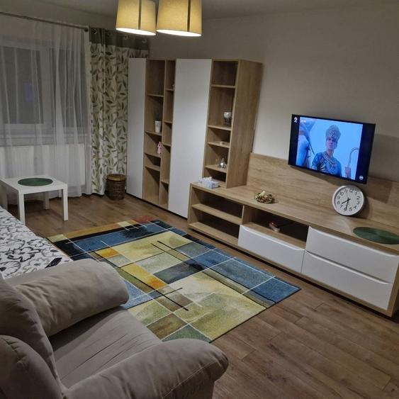 Apartament cu 2 camere decomandat în Exterior Vest