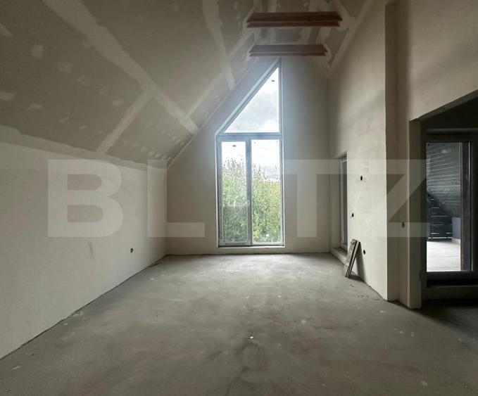 Duplex cu 4 camere cu Canalizare în Dâmbul Rotund