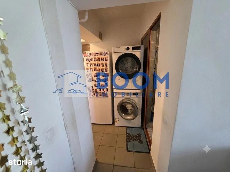 Apartament cu 3 camere semidecomandat, mobilat în Petrișor
