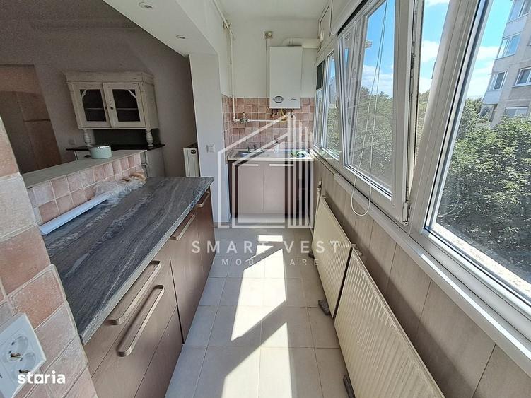Apartament cu 3 camere decomandat în Careiului