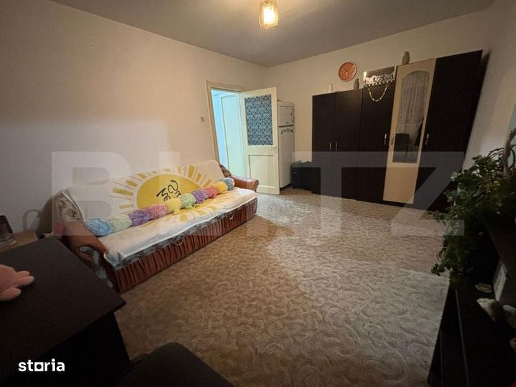 Apartament cu 3 camere nedecomandat în Podu Roș