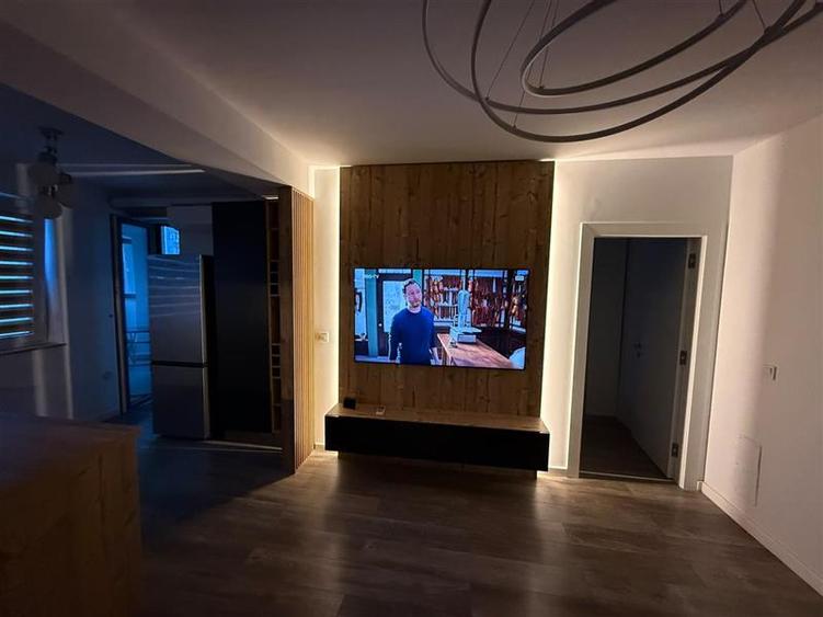 Apartament cu 2 camere semidecomandat, mobilat în Pipera