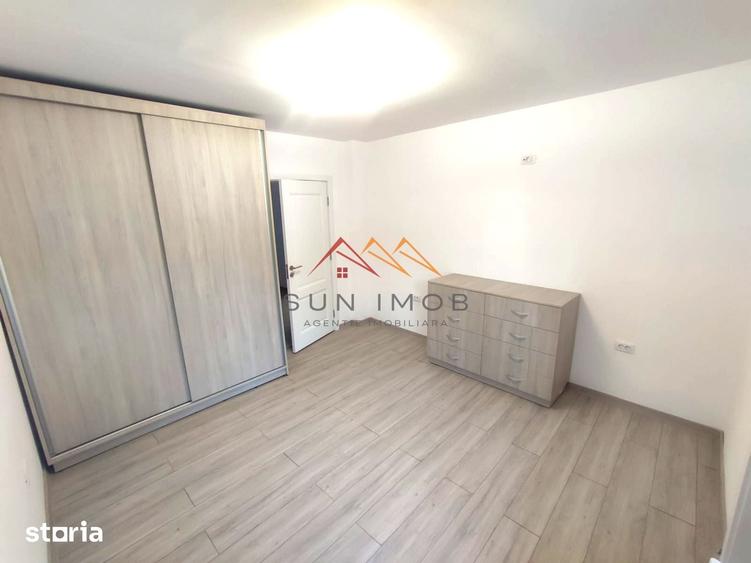 Casă cu 3 camere cu Teren 500 Mp în Piața Centrală