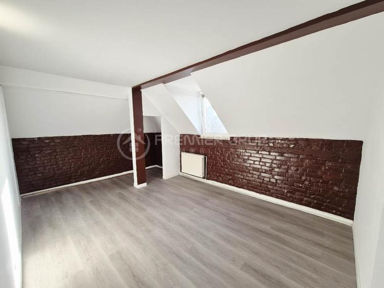 Apartament cu 3 camere decomandat în Copou