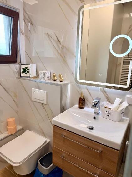 Apartament cu 2 camere semidecomandat, mobilat în Calea Victoriei