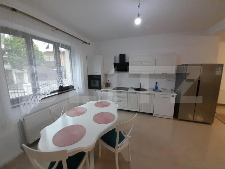 Casă individuală cu 5 camere cu Garaj în Central