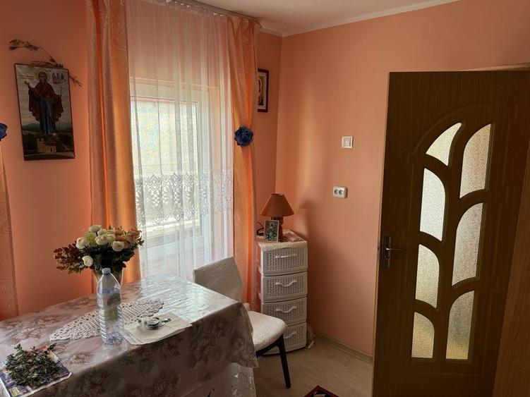 Casă cu 3 camere în Șinca