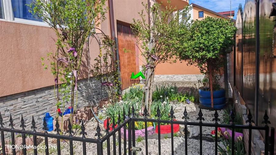 Casă individuală cu 4 camere cu Teren 264 Mp în Tineretului