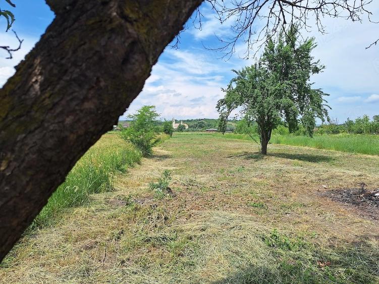 Casă cu 2 camere cu Teren 680 Mp în Războieni-Cetate