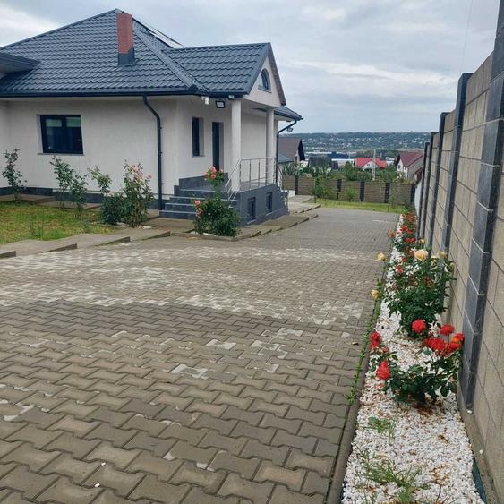 Casă cu 4 camere în Șcheia