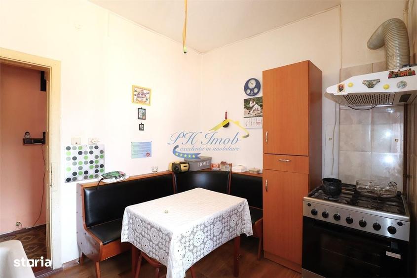 Casă cu 4 camere cu Teren 463 Mp în Central