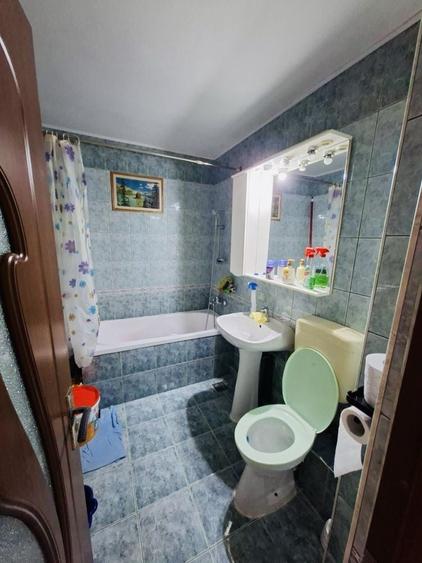 Apartament cu 2 camere decomandat în Vasile Aaron