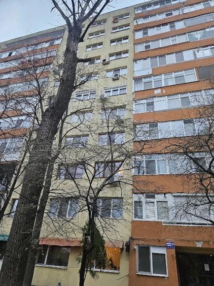Apartament cu 3 camere decomandat în Valea Rosie