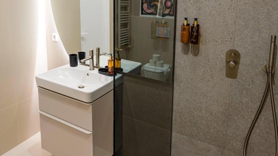 Apartament cu 2 camere semidecomandat, mobilat în Aviației