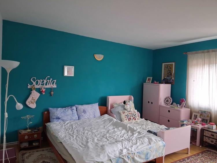 Casă cu 4 camere în Central