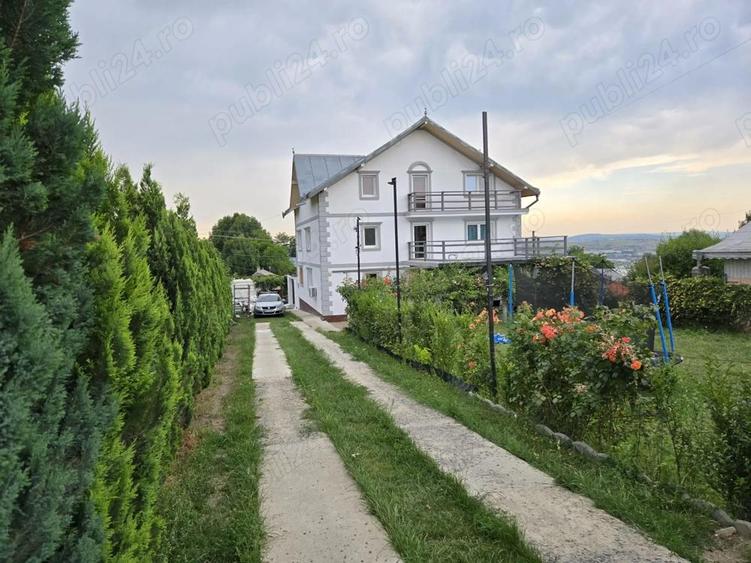 Casă cu 6 camere în Fălticeni
