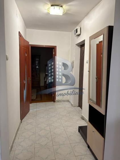 Apartament cu 2 camere decomandat, mobilat în Turda
