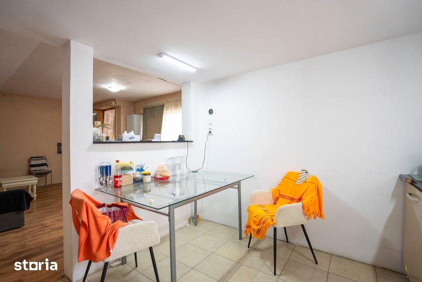 Casă cu 5 camere cu Teren 181 Mp în Rogerius