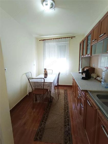 Apartament cu 2 camere semidecomandat, mobilat în Nord